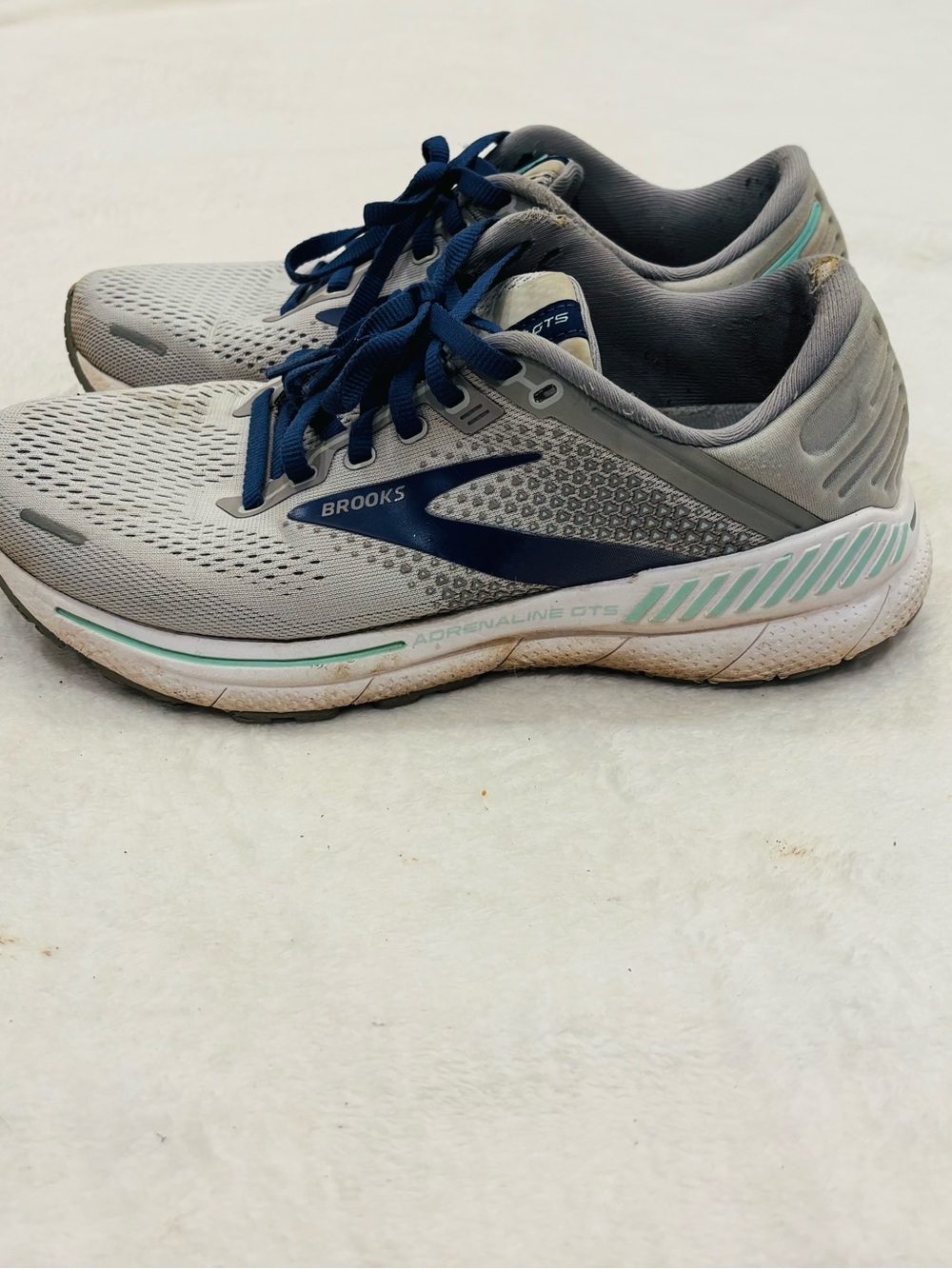 Brooks Women's Adrenaline 22 GTS Running Shoes - Gray-blue size 7